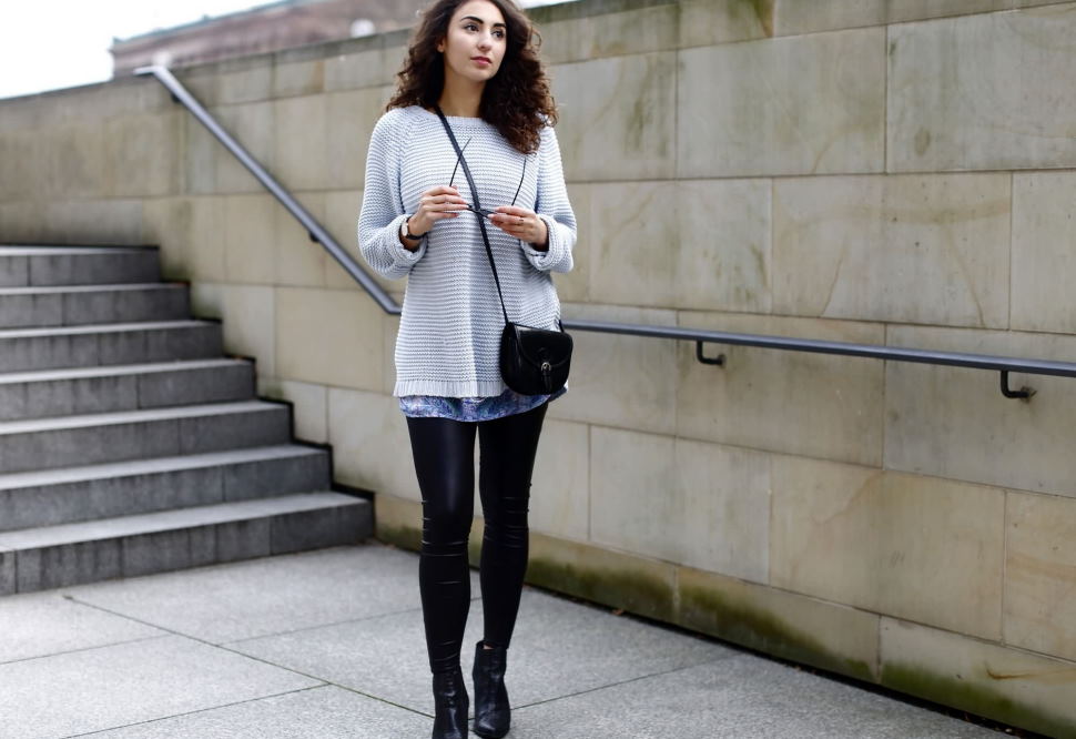 Gorgeous Ways to Wear Leggings Outfits for Winter